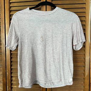 Vuori short sleeve boxy light purple t shirt - stain